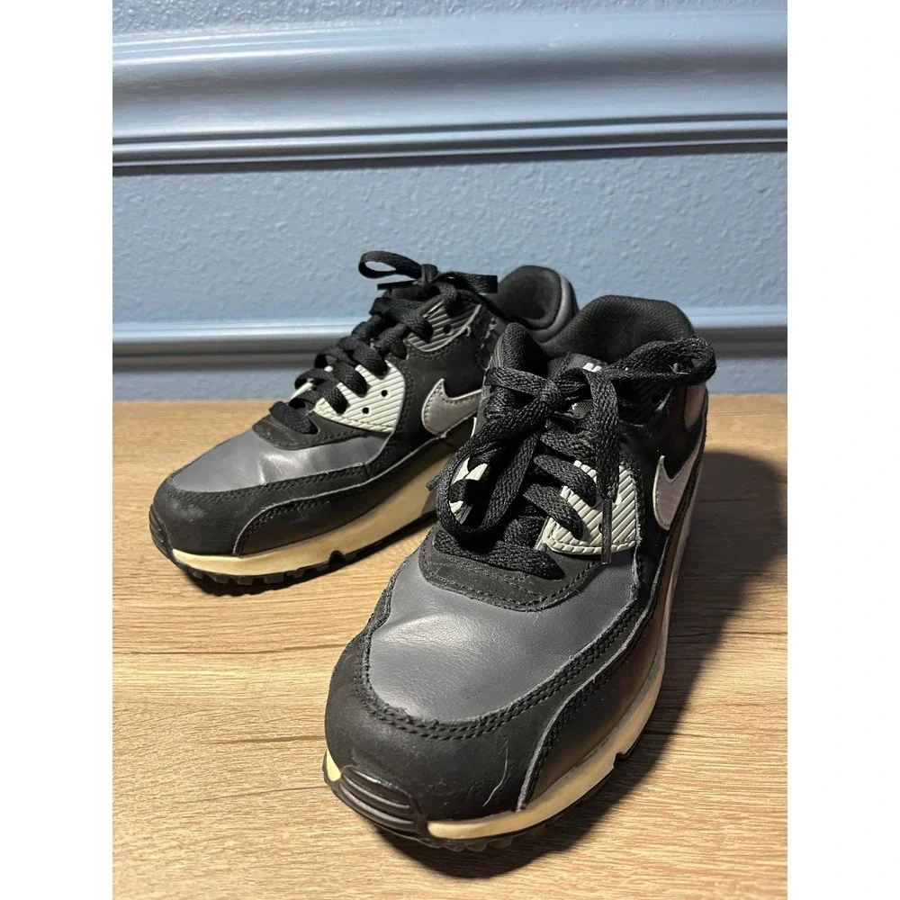 Nike Air Max 90 Kids Shoes Black Gray Youth‎ Size 3.5Y Casual Sneakers